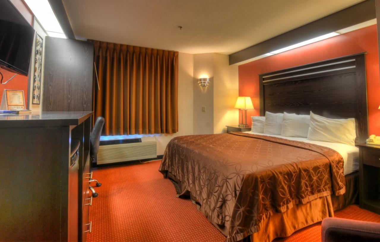 Smoky Mountain Inn & Suites Чероки Экстерьер фото