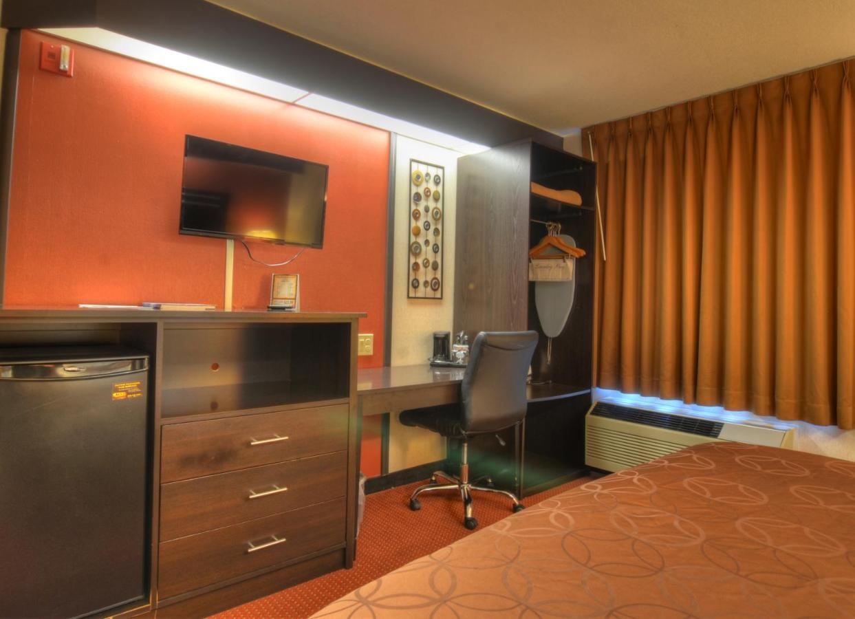 Smoky Mountain Inn & Suites Чероки Экстерьер фото