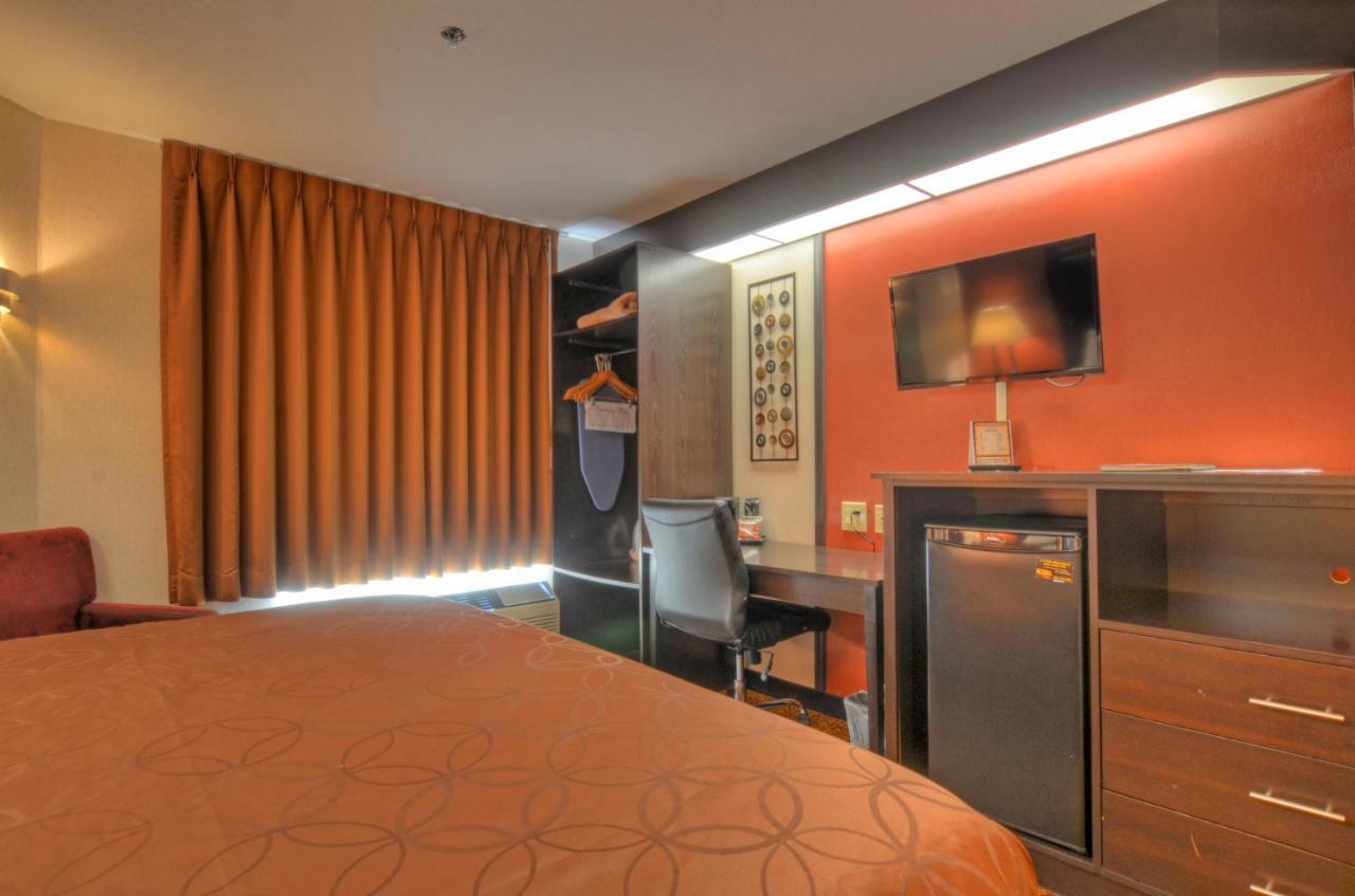 Smoky Mountain Inn & Suites Чероки Экстерьер фото