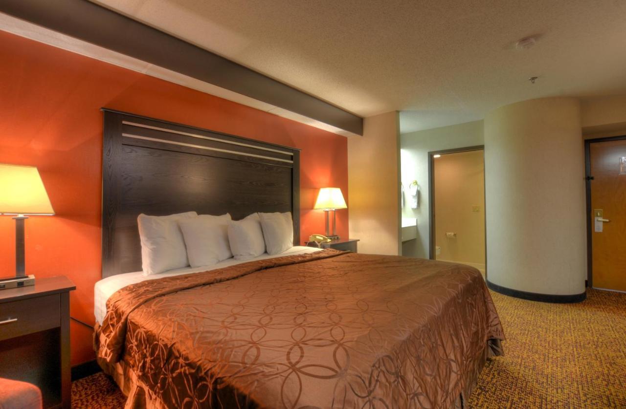 Smoky Mountain Inn & Suites Чероки Экстерьер фото